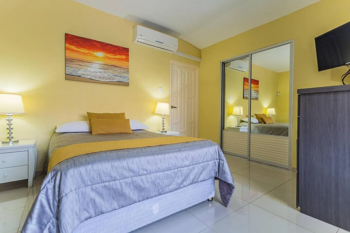 Apartment Juanedu Suites Oranjestad